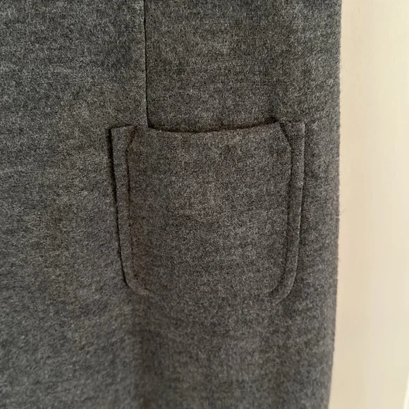 Gray wool mini dress with pockets - Picture 3 of 3